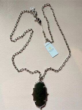 NWT Kendra Scott Baroque Reid Pendant in Rhodium with Pyrite